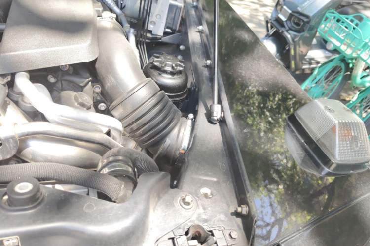 Used Mercedes-Benz G-Class AMG 2016 AMG G 63 Edition 463 Engine Bay Left