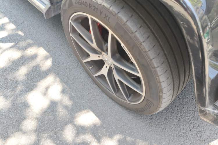 Used Mercedes-Benz G-Class AMG 2016 AMG G 63 Edition 463 Right Front Wheel Hub