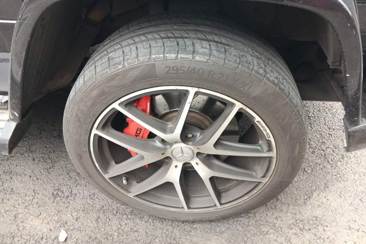 Used Mercedes-Benz G-Class AMG 2016 AMG G 63 Edition 463 Right Front Wheel Hub