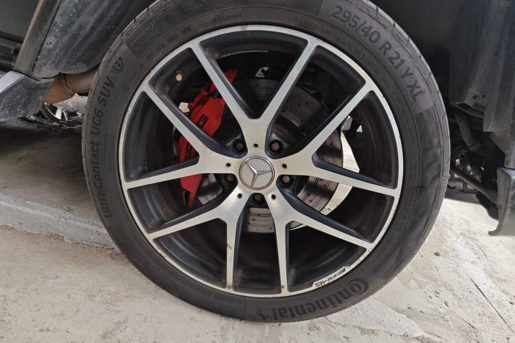 Used Mercedes-Benz G-Class AMG 2016 AMG G 63 Edition 463 Right Front Wheel Hub