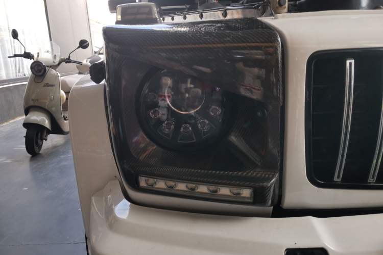 Used Mercedes-Benz G-Class AMG 2016 AMG G 63 Right Front Headlight