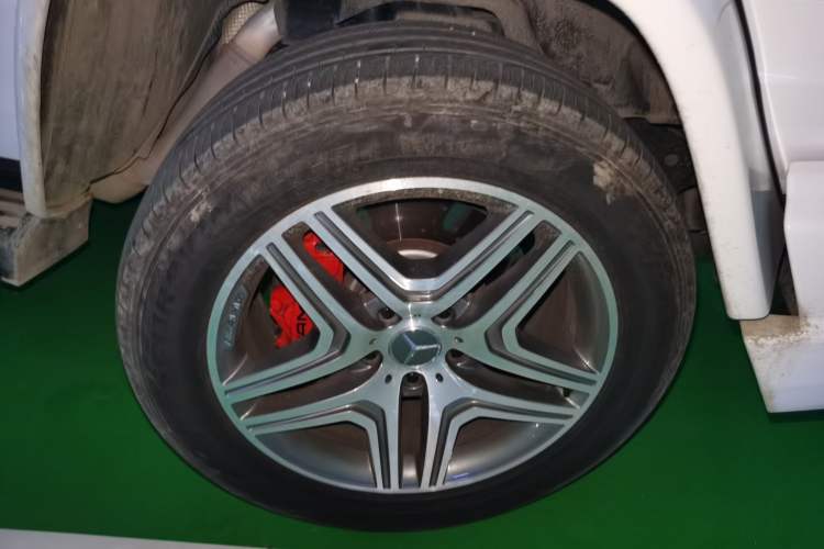 Used Mercedes-Benz G-Class AMG 2016 AMG G 63 Right Front Wheel Hub