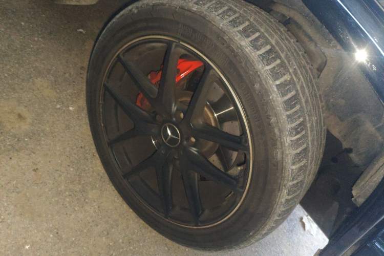 Used Mercedes-Benz G-Class AMG 2018 AMG G 63 Collector's Edition Right Front Wheel Hub
