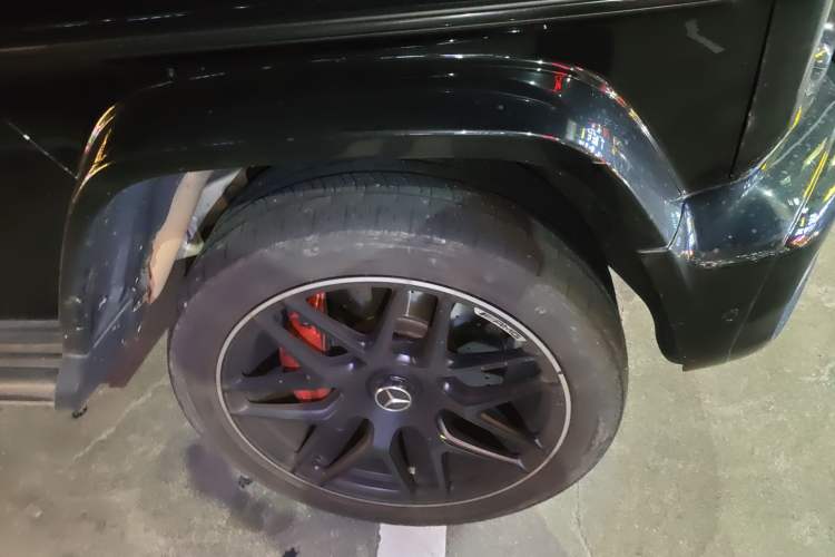 Used Mercedes-Benz G-Class AMG 2020 AMG G 63 Shadow Wings Special Edition Right Front Wheel Hub