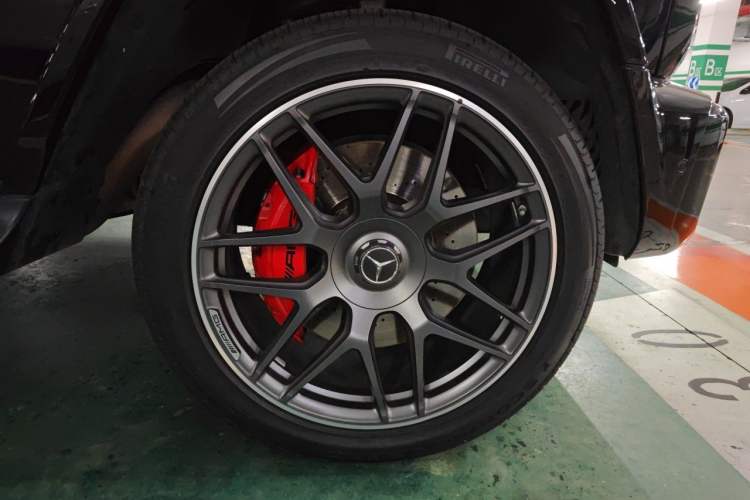 Used Mercedes-Benz G-Class AMG 2022 AMG G 63 55th Anniversary Edition Right Front Wheel Hub