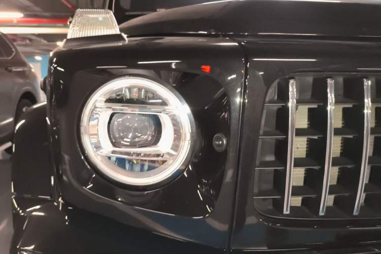 Used Mercedes-Benz G-Class AMG  Right Front Headlight