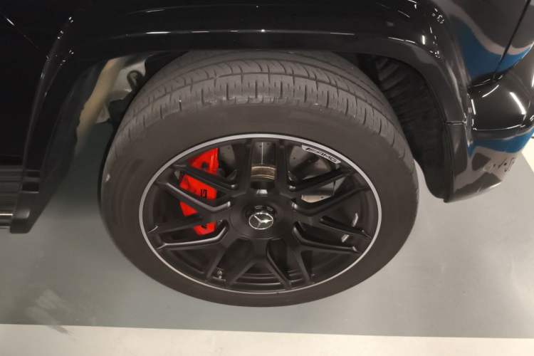Used Mercedes-Benz G-Class AMG  Right Front Wheel Hub