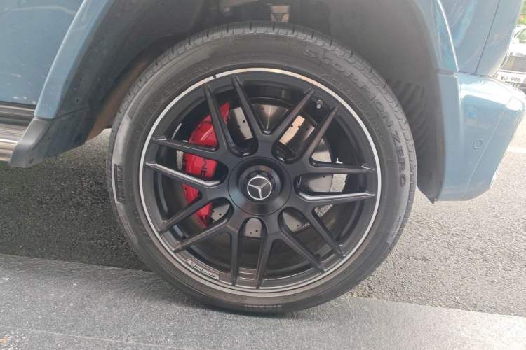 Used Mercedes-Benz G-Class AMG  Right Front Wheel Hub