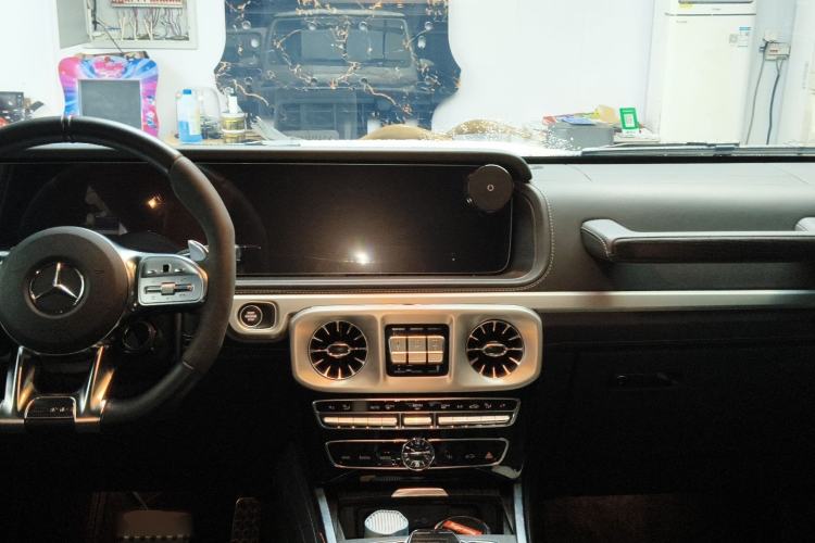 Used Mercedes-Benz G-Class AMG  Center Console