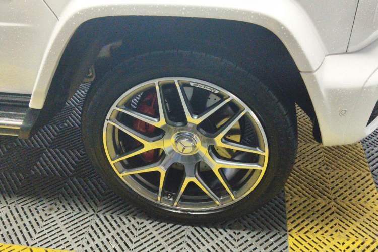 Used Mercedes-Benz G-Class AMG  Right Front Wheel Hub