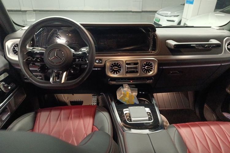 Used Mercedes-Benz G-Class AMG 2025 AMG G 63 Center Console