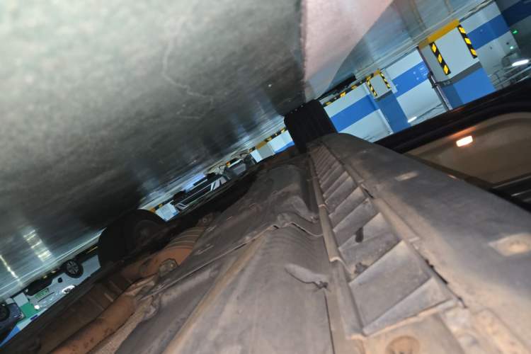 Used Mercedes-Benz GL-Class  Chassis Rear Left
