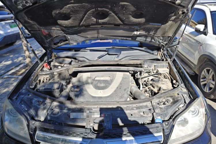 Used Mercedes-Benz GL-Class 2008 GL 550 4MATIC Engine Bay