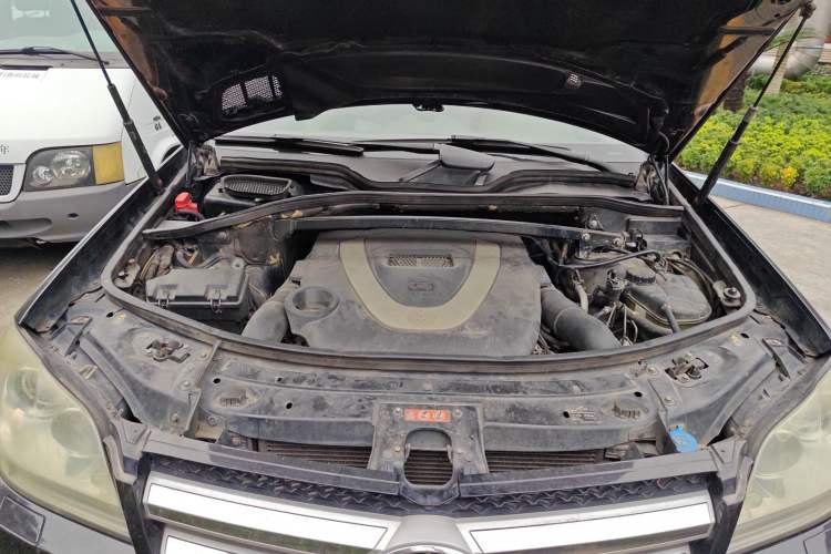 Used Mercedes-Benz GL-Class 2008 GL 450 4MATIC Prestige Edition Engine Bay