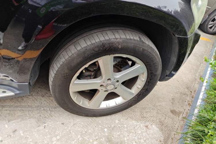 Used Mercedes-Benz GL-Class 2008 GL 450 4MATIC Prestige Edition Right Front Wheel Hub