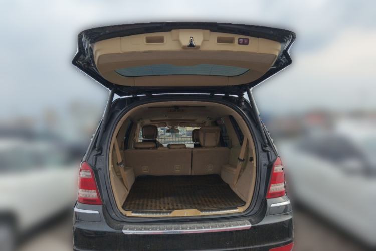 Used Mercedes-Benz GL-Class 2008 GL 550 4MATIC Trunk