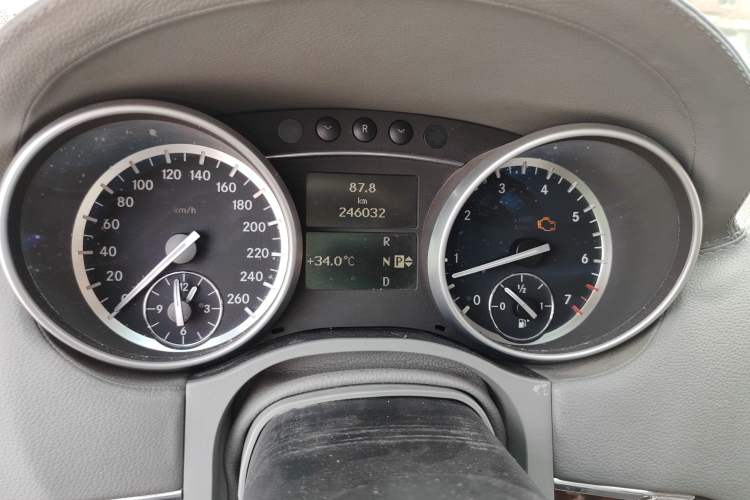 Used Mercedes-Benz GL-Class 2008 GL 450 4MATIC Prestige Edition Odometer Close Up
