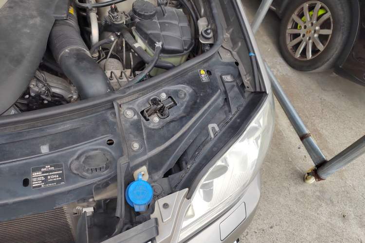 Used Mercedes-Benz GL-Class 2008 GL 450 4MATIC Classic Model Engine Bay Left
