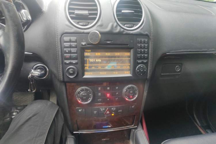 Used Mercedes-Benz GL-Class  Audio And AC Panel