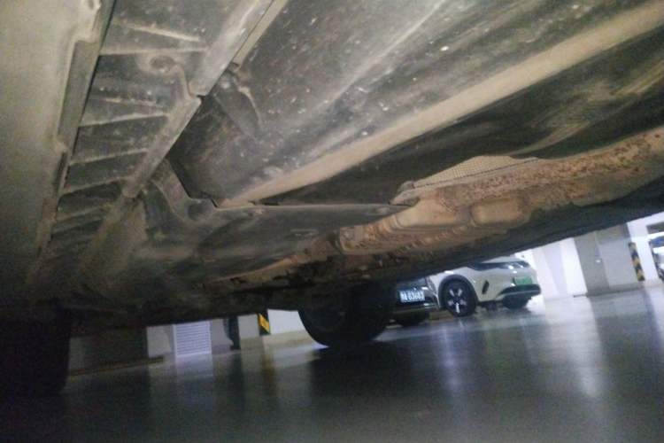 Used Mercedes-Benz GL-Class  Chassis Rear Left