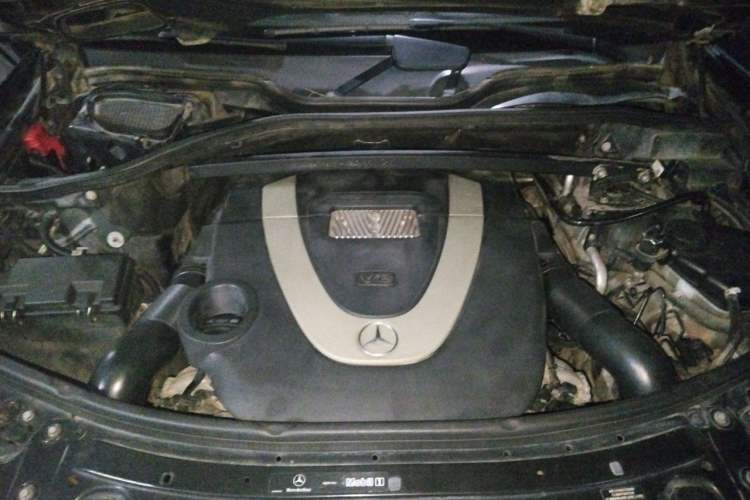 Used Mercedes-Benz GL-Class  Engine Bay