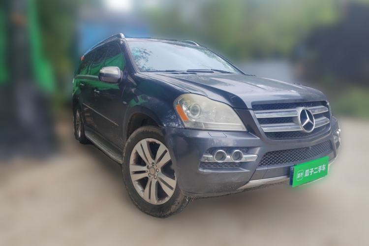 Used Mercedes-Benz GL-Class  Front Right 45 Deg