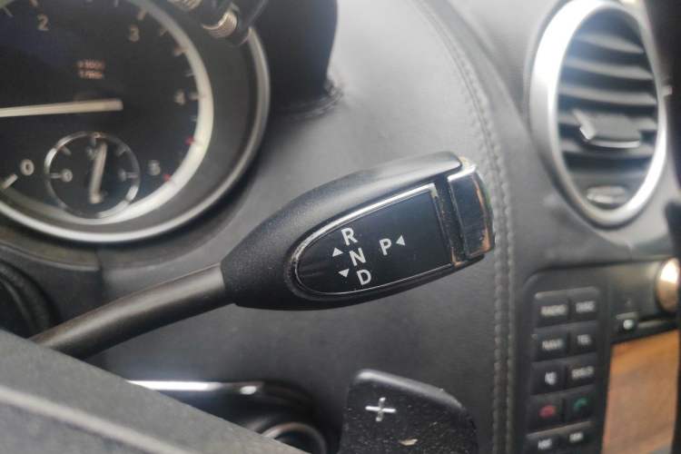 Used Mercedes-Benz GL-Class  Gear Lever