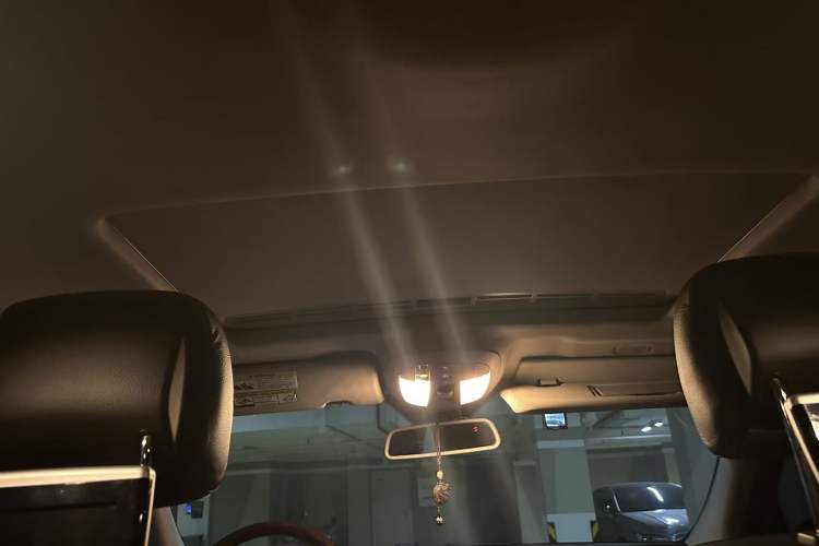 Used Mercedes-Benz GL-Class  Headliner