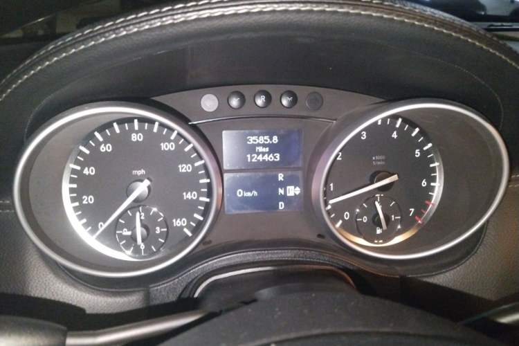 Used Mercedes-Benz GL-Class  Instrument Cluster