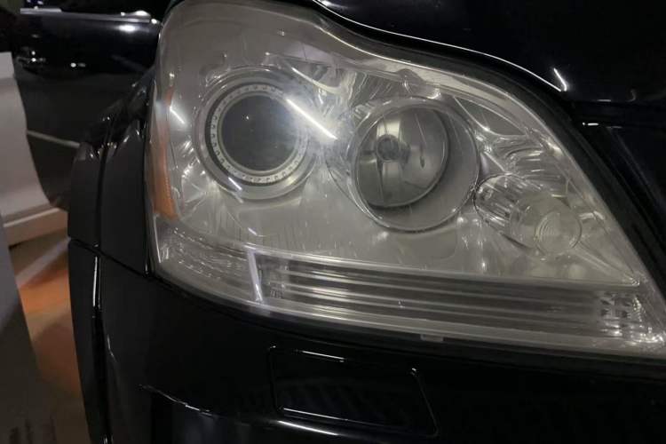 Used Mercedes-Benz GL-Class  Right Front Headlight