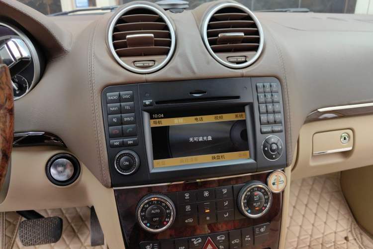 Used Mercedes-Benz GL-Class  Audio And AC Panel