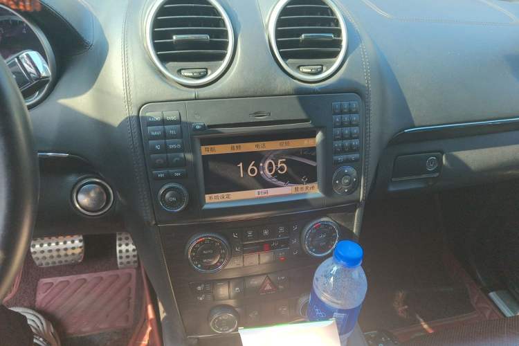 Used Mercedes-Benz GL-Class 2011 GL 450 Prestige Grand Edition Audio And AC Panel
