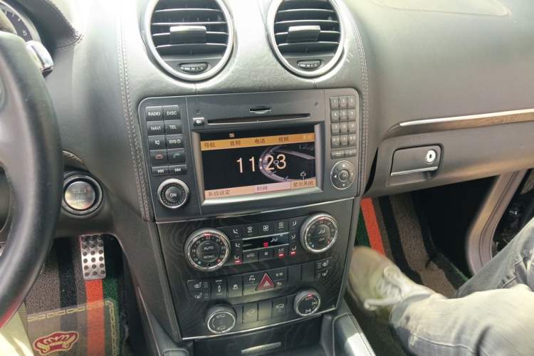 Used Mercedes-Benz GL-Class 2011 GL 450 Prestige Grand Edition Audio And AC Panel
