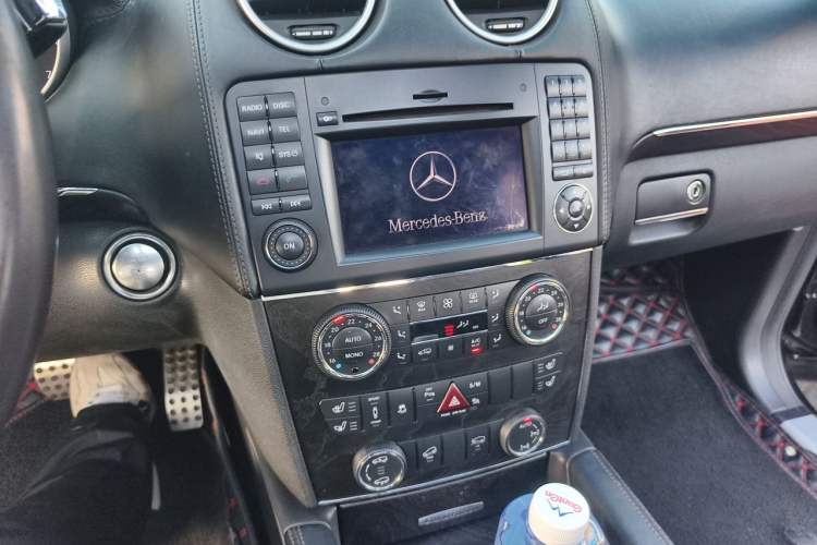 Used Mercedes-Benz GL-Class 2011 GL 450 Prestige Grand Edition Audio And AC Panel