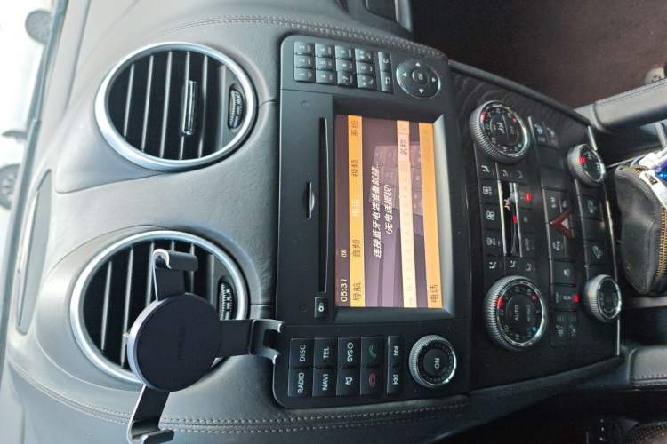 Used Mercedes-Benz GL-Class 2011 GL 450 Prestige Grand Edition Audio And AC Panel