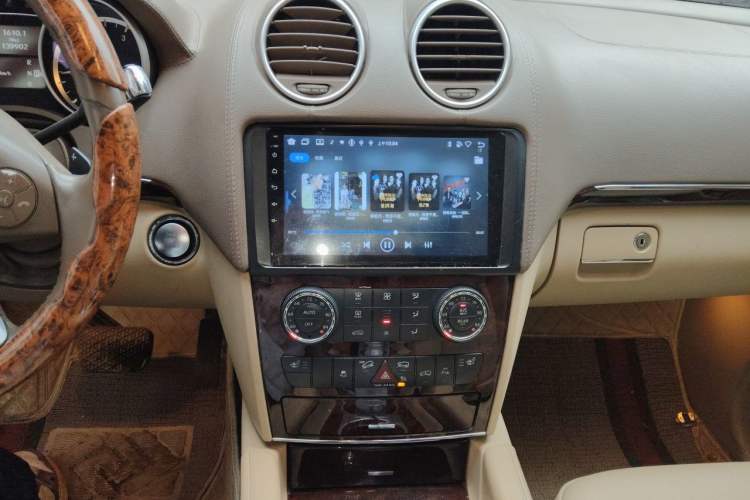 Used Mercedes-Benz GL-Class  Audio And AC Panel