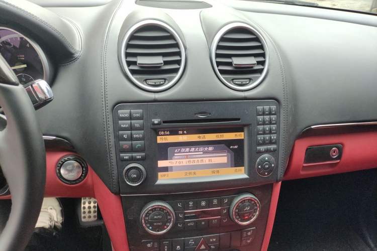 Used Mercedes-Benz GL-Class 2011 GL 450 Prestige Grand Edition Audio And AC Panel