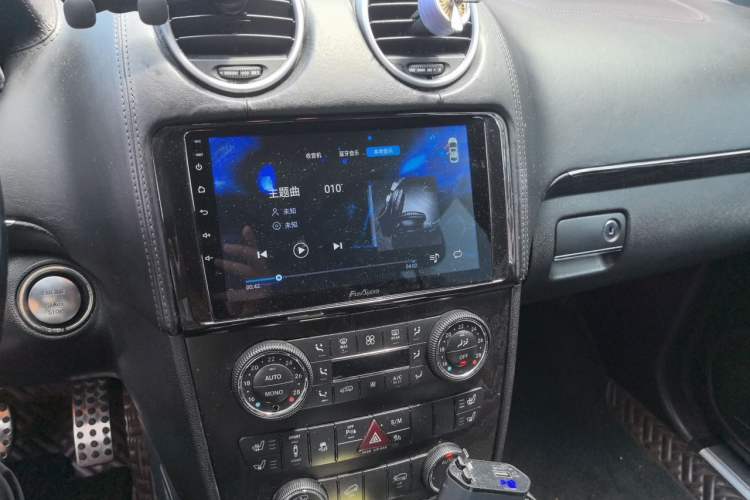 Used Mercedes-Benz GL-Class 2011 GL 450 Prestige Grand Edition Audio And AC Panel