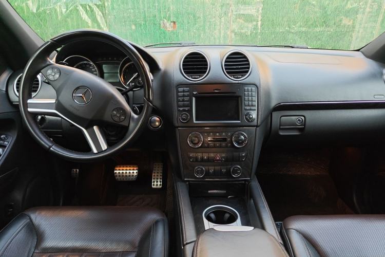 Used Mercedes-Benz GL-Class 2011 GL 450 Prestige Grand Edition Center Console