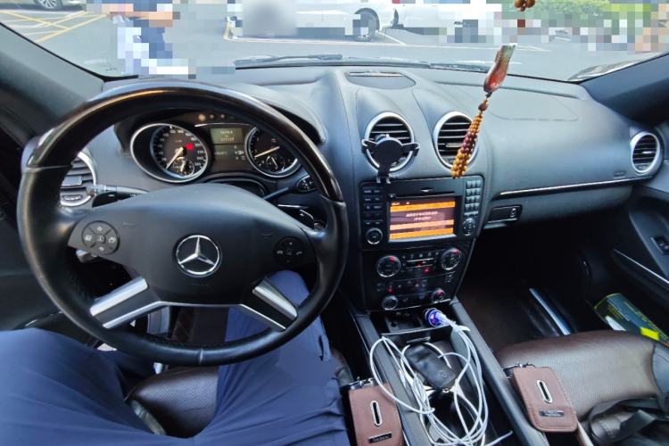 Used Mercedes-Benz GL-Class 2011 GL 450 Prestige Grand Edition Center Console