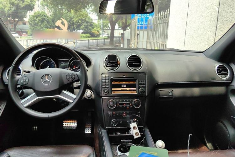 Used Mercedes-Benz GL-Class 2011 GL 450 Prestige Grand Edition Center Console