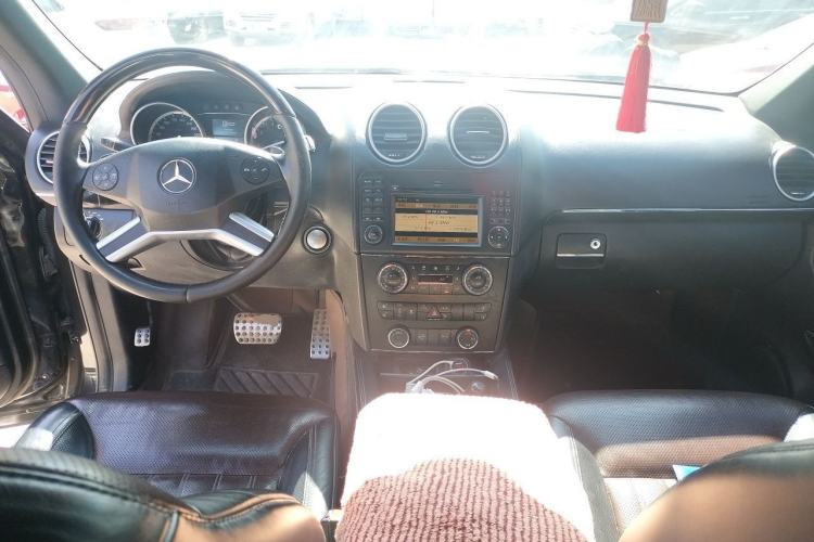 Used Mercedes-Benz GL-Class 2011 GL 450 Prestige Grand Edition Center Console