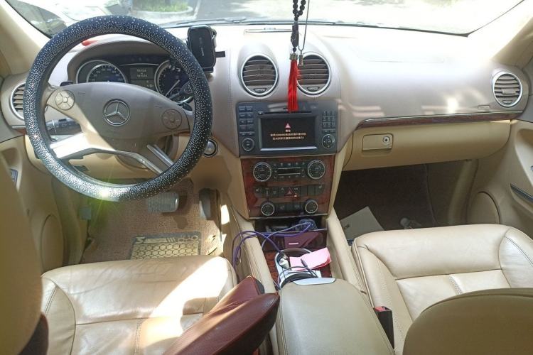 Used Mercedes-Benz GL-Class 2011 GL 450 4MATIC Prestige Edition Center Console