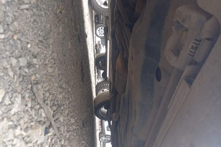Used Mercedes-Benz GL-Class  Chassis Front Left