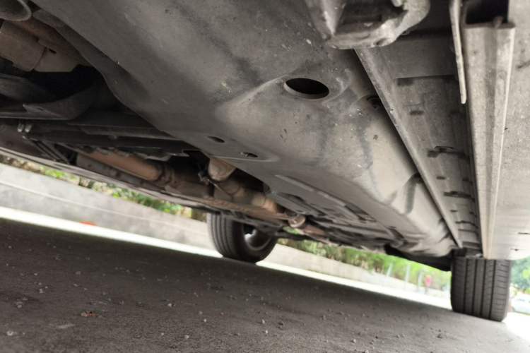 Used Mercedes-Benz GL-Class 2011 GL 450 4MATIC Prestige Edition Chassis Front Left