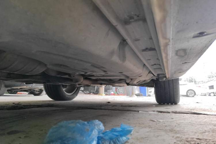 Used Mercedes-Benz GL-Class  Chassis Front Left