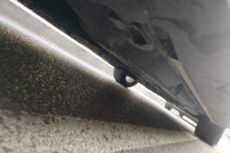 Used Mercedes-Benz GL-Class  Chassis Front Left