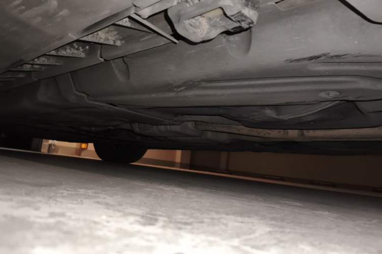 Used Mercedes-Benz GL-Class 2011 GL 450 Prestige Grand Edition Chassis Rear Left