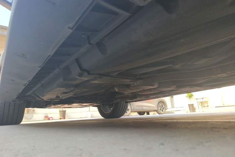 Used Mercedes-Benz GL-Class 2011 GL 450 Prestige Grand Edition Chassis Rear Left