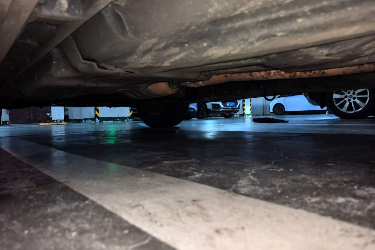 Used Mercedes-Benz GL-Class  Chassis Rear Left